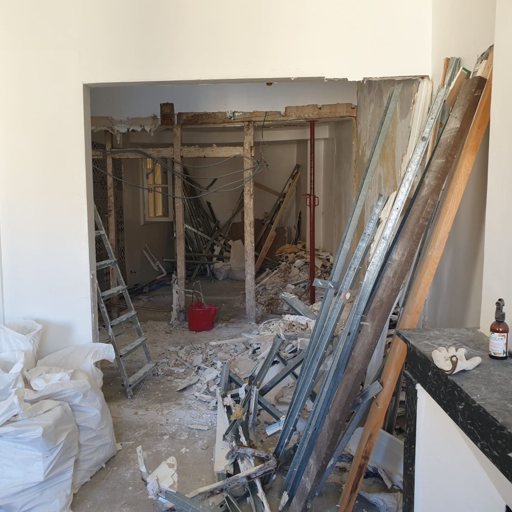 Appartement à Jacou, démolition limportante des parois, travaux de plâtrerie et préparation des supports avant mise en peinture